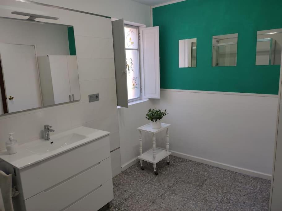 Casa Carmina: Casa Para Pequenos Grupos En El Corazon De Galicia O Irixo Ngoại thất bức ảnh